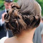 isobel bride hair behind